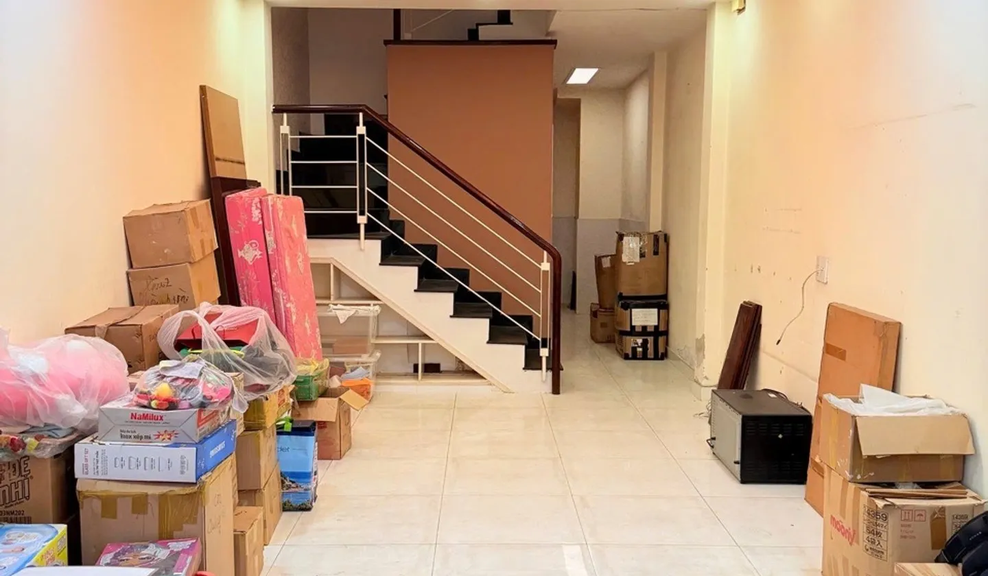Bán nhà 4 tầng 4 phòng ngủ tại Phường Hòa Hưng, TP.HCM... Bán nhà riêng tại Hòa Hưng, Hồ Chí Minh 01