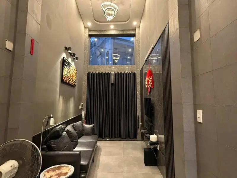 🏡 XÔ VIẾT NGHỆ TĨNH – NHÀ ÂU CỔ 5 TẦNG - NHỈNH 11 TỶ 🔥

✨ SIÊU PHẨM HIẾM ĐẸP TỪ NGOÀI VÀO TRONG ✨... Bán nhà riêng tại Bình Thạnh, Hồ Chí Minh 01