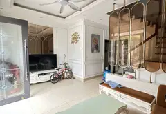 Bán nhà riêng 3,5 tầng hướng Đông Nam tại Trần Phú, mặt tiền rộng 6,3m... Bán nhà riêng tại Cao Xanh, Quảng Ninh 01