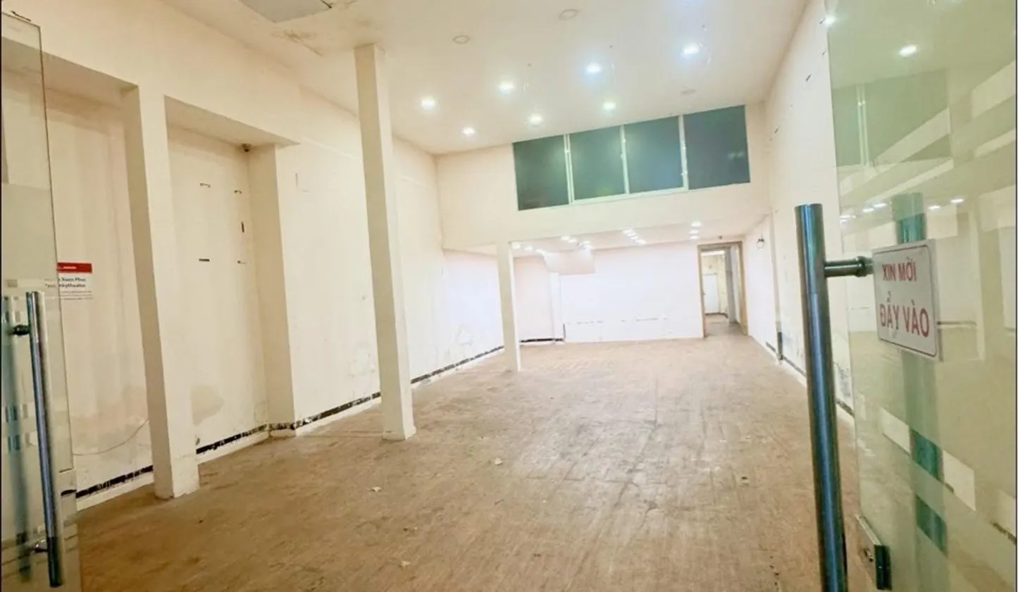 VỊ TRÍ MẶT TIỀN CỰC ĐẮC ĐỊA - KINH DOANH SIÊU LỢI NHUẬN - NHÀ 5 TẦNG BTCT - MẶT TIỀN LÝ THƯỜNG KIỆT... Bán nhà mặt phố tại Diên Hồng, Hồ Chí Minh 01