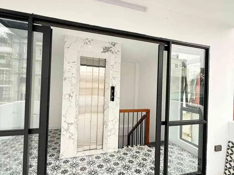 GIẢM CHÀO 500TR GIÁ CHÀO MỚI 10.35 TỶ MỜI ACE XƠI.

bán nhà Đê La Thành 31.2m 6 tag thag... Bán nhà riêng tại Văn Miếu - Quốc Tử Giám, Hà Nội 01