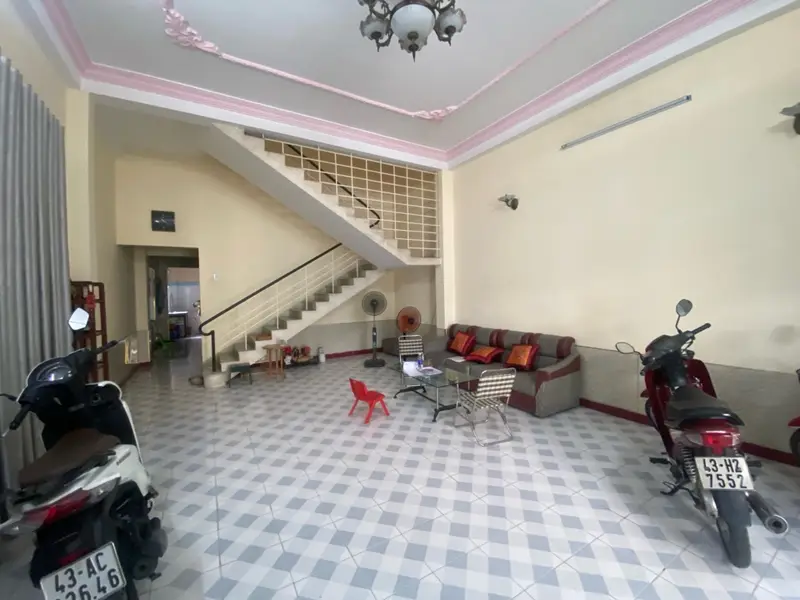 Bán nhà 3 tầng diện tích gần 100m² mặt tiền 5,5m tại Hoàng Diệu... Bán nhà riêng tại Hải Châu, Đà Nẵng 01
