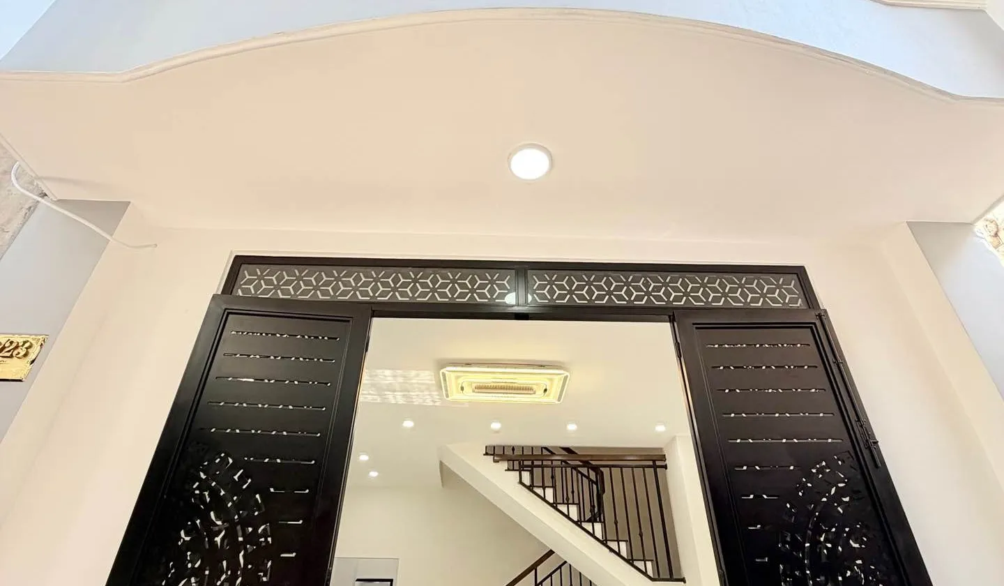 BÁN NHÀ 4 TẦNG-5PN NGAY NGUYỄN THƯỢNG HIỀN -MỚI ĐẸP KENG... Bán nhà riêng tại Hạnh Thông, Hồ Chí Minh 01
