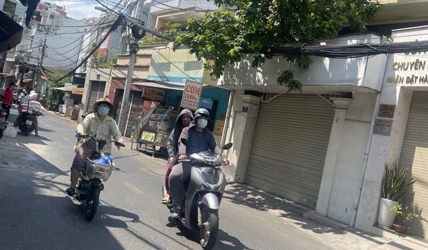 NHÀ  NGAY CHỢ TÂN BÌNH- HXH-CÁCH MT 5 bước chân - 4PN-THÔNG TỨ TUNG... Bán nhà riêng tại Bảy Hiền, Hồ Chí Minh 01