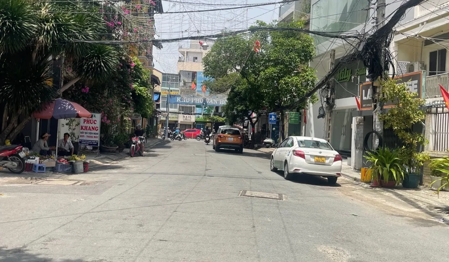 Bán tòa nhà 6 tầng trên đường Cách Mạng Tháng Tám, vị trí đẹp tiện kinh doanh... Bán nhà riêng tại Nhiêu Lộc, Hồ Chí Minh 01