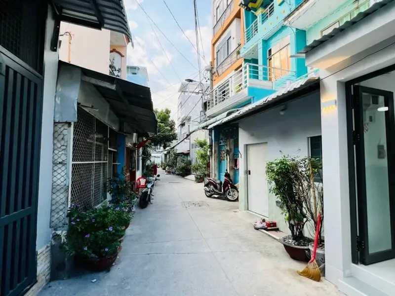 Cơ Hội Sở Hữu Nhà Hẻm Xe Hơi 3 Phòng Ngủ Tại Bình Đông Giá Tốt... Bán nhà riêng tại Phú Định, Hồ Chí Minh 01