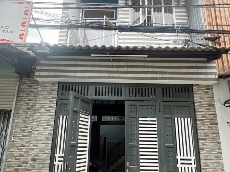 💥 HOT - 2 MẶT TIỀN XE TẢI BON BON THÔNG TỨ TUNG - VỊ TRÍ ĐẸP - NHÀ 2 TẦNG ĐẸP SỔ VUÔNG VỨC HOÀN CÔ... Bán nhà riêng tại Bình Hưng Hòa, Hồ Chí Minh 01