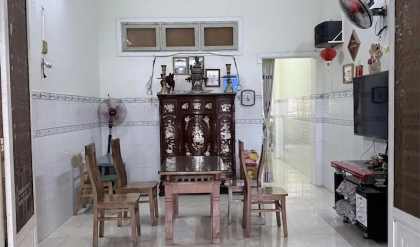 CHỈ HƠN 5 TỶ – NHÀ MẶT TIỀN VÕ VĂN HÁT – VỪA Ở VỪA KINH DOANH
Vị trí thuận tiện vừa ở vừa kinh doan... Bán nhà mặt phố tại Long Trường, Hồ Chí Minh 01