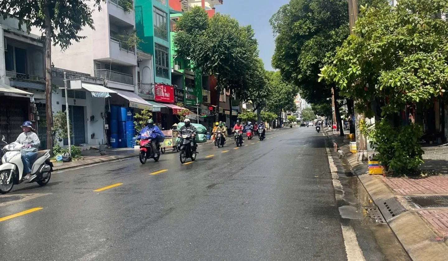 BÁN NHÀ HÀN HẢI NGUYÊN – QUẬN 11 | 34M² | 5 TẦNG BTCT | HẺM 6M THÔNG ✨... Bán nhà riêng tại Minh Phụng, Hồ Chí Minh 01
