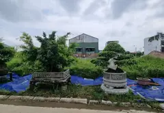 BDS căn nhà MẶT HỒ - trung tâm BỒ ĐỀ - 9.x TỶ ( có thương lượng) - VỈA HÈ RỘNG - KINH DOANH
35m2 x... Bán đất tại Thạch Thất, Hà Nội 01