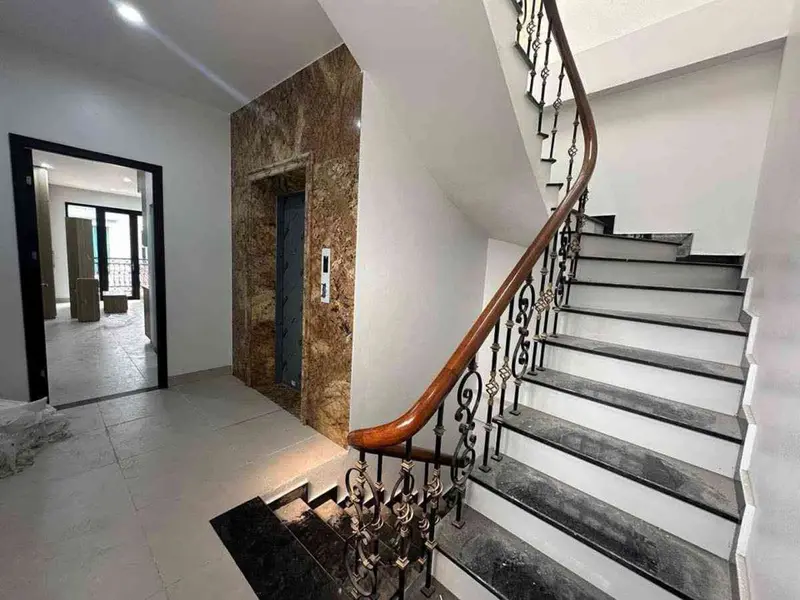 Căn họi dịch vụ 6 tầng xây mới, thang máy, lô góc, thu nhập 45 triệu/tháng.... Bán nhà riêng tại Khương Đình, Hà Nội 01