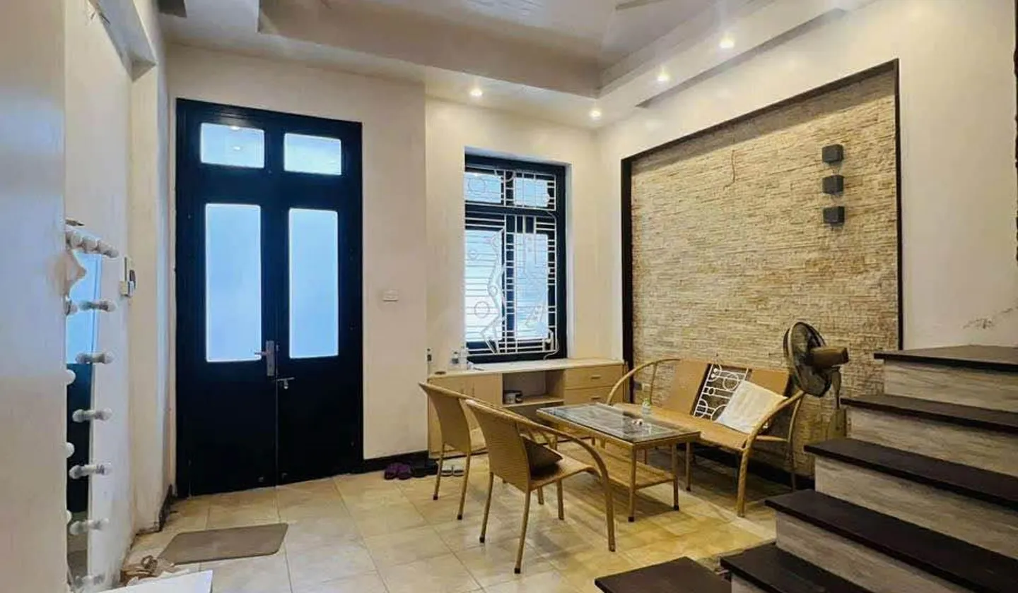 BÁN NHÀ NGUYỄN VĂN CỪ, LONG BIÊN 40M2- 5 TẦNG - NGÕ THÔNG, Ô TÔ TRÁNH - GẦN ĐƯỜNG CẦU TRẦN HƯNG ĐẠO... Bán nhà riêng tại Long Biên, Hà Nội 01