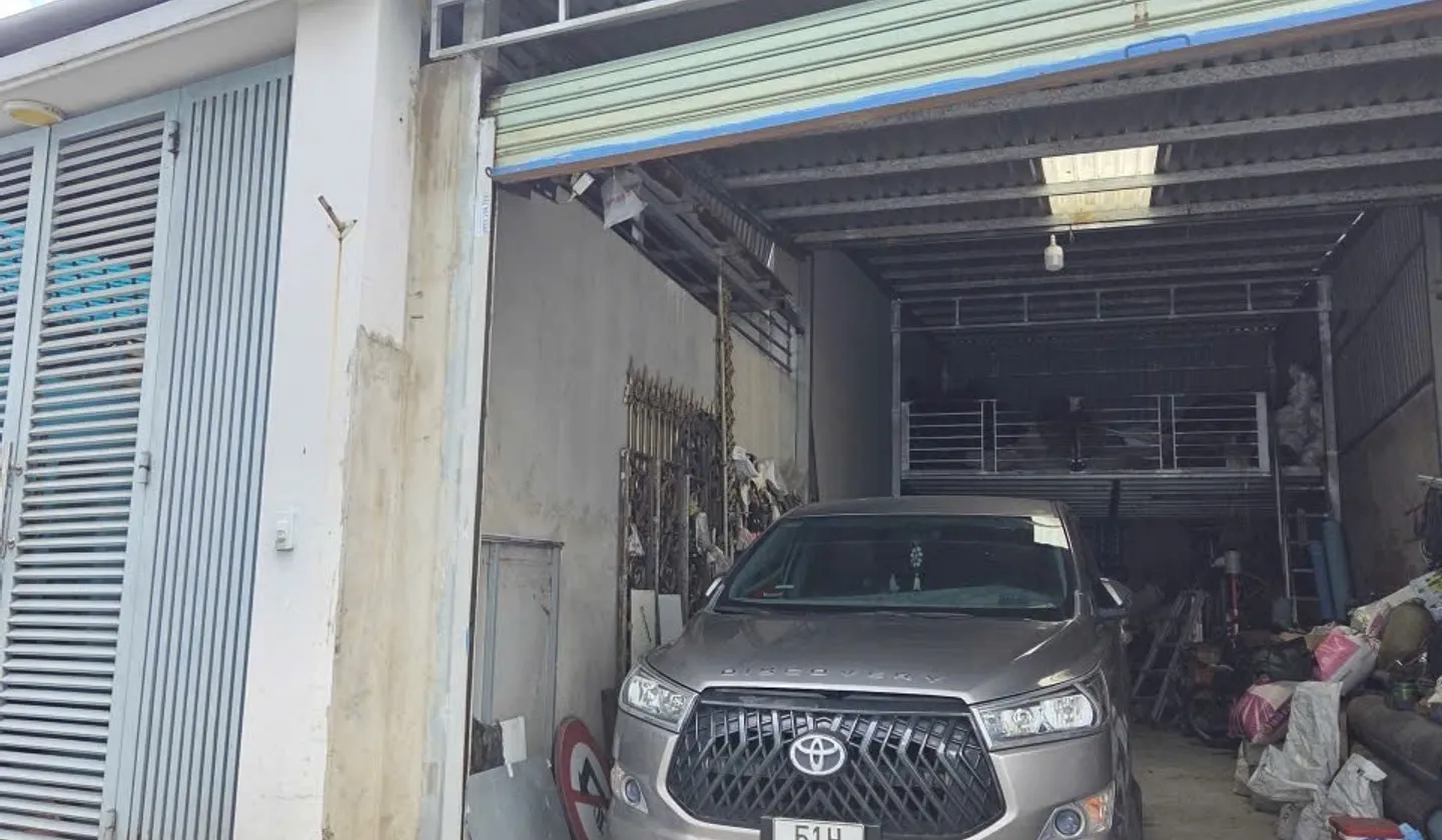 BÁN NHÀ MẶT ĐƯỜNG SỐ LINH THỦ ĐỨC
SÁT PHẠM VĂN ĐỒNG Ô TÔ NGỦ NHÀ 77 M2 GIÁ CHỈ 3,7 TỶ... Bán nhà riêng tại Linh Xuân, Hồ Chí Minh 01
