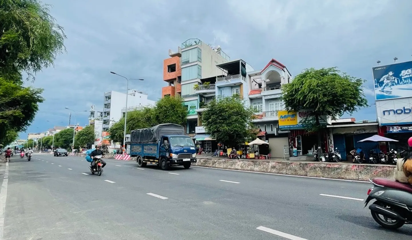 NHÀ SÂN VƯỜN HIẾM TÂN PHÚ – 360M² – NGANG KHỦNG 14M NỞ HẬU – CHƯA TỚI 100tr/m2... Bán nhà riêng tại Tây Thạnh, Hồ Chí Minh 01