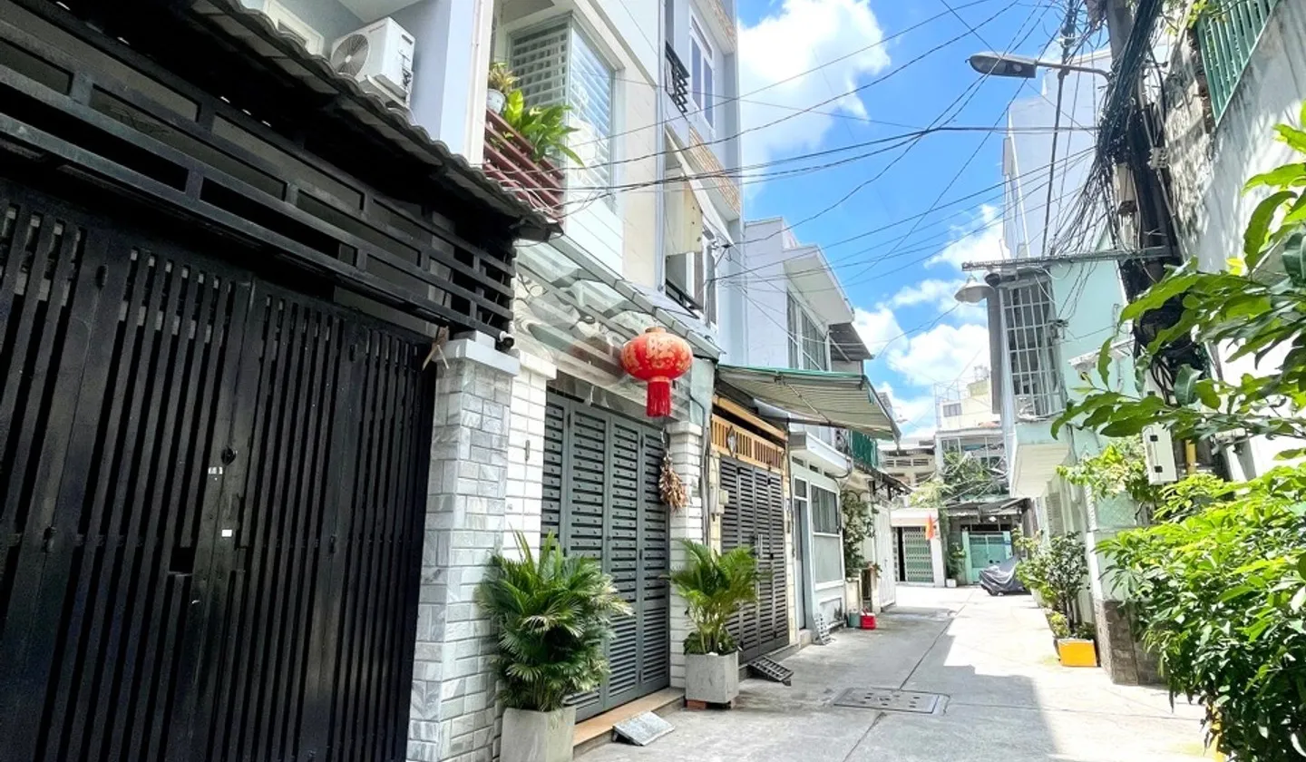Nhà 6 tầng vip Quận 10, xe hơi ngủ trong nhà, giá tốt... Bán nhà riêng tại Hòa Hưng, Hồ Chí Minh 01