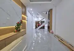 Bán nhà 6 tầng phân lô ô tô vào nhà ở Vũ Tông Phan 40 m2 xây 6 tầng giá chỉ 8,9 tỷ. Lh 0978956815... Bán nhà riêng tại Khương Đình, Hà Nội 05