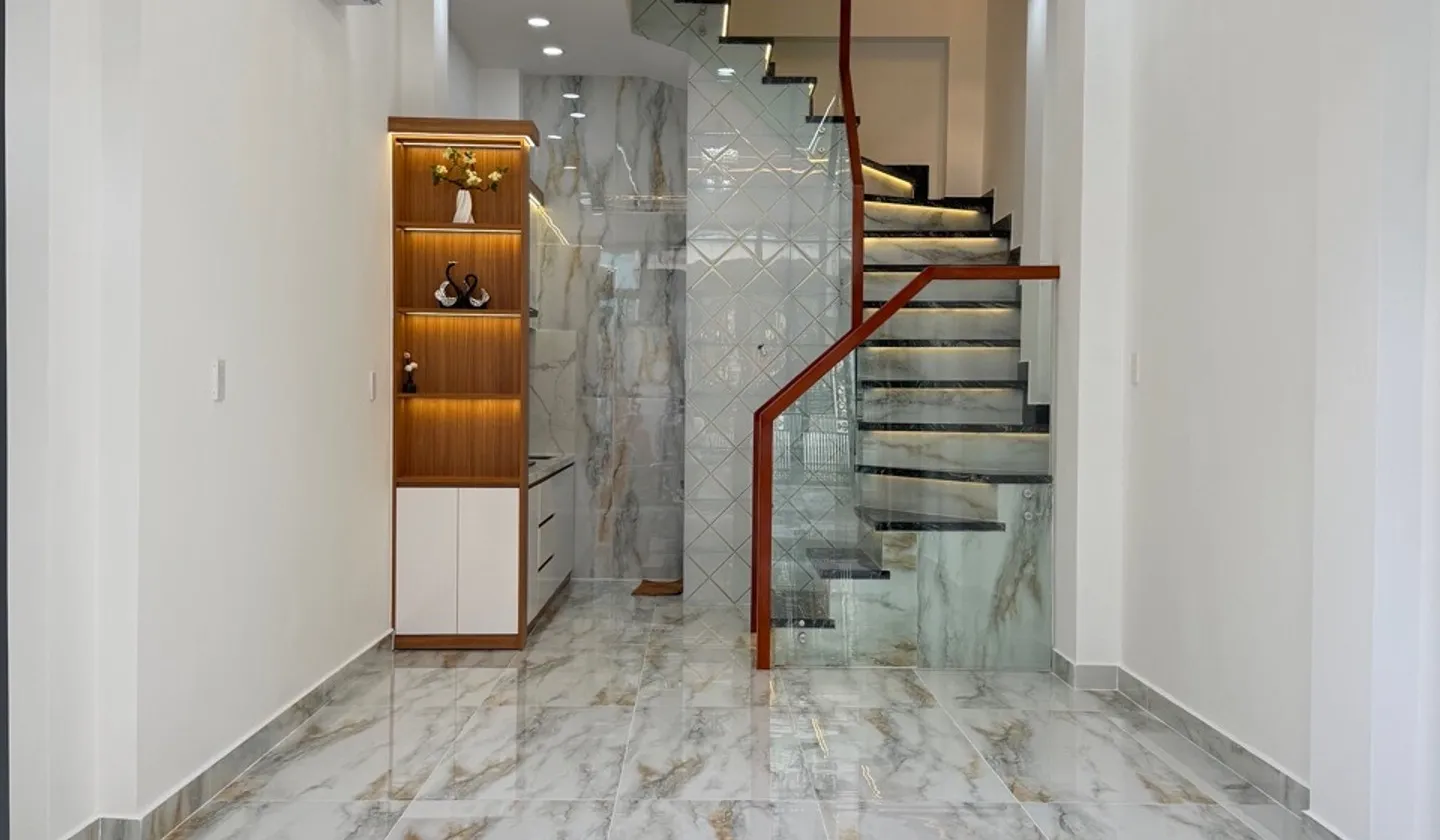 🏡 NHÀ PHAN VĂN TRỊ – GÒ VẤP | HẺM XE TẢI | FULL NỘI THẤT
💰 Giá 6.x tỷ – nhà đẹp, dọn vào ở ngay.... Bán nhà riêng tại An Nhơn, Hồ Chí Minh 01