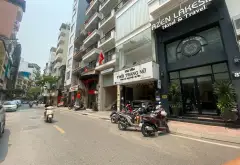 Nhà phố đẳng cấp gần Hồ Trúc Bạch với kiến trúc hiện đại và tiện nghi vượt trội... Bán nhà mặt phố tại Ba Đình, Hà Nội 03