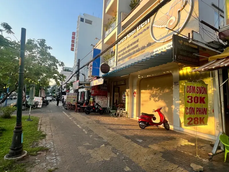 Nhà mặt phố rộng rãi tại Đồng Đen, Tân Bình, cơ hội đầu tư giá trị cao... Bán nhà mặt phố tại Bảy Hiền, Hồ Chí Minh 01