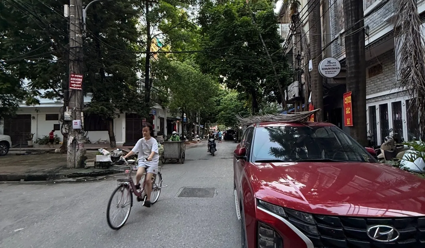 Bán nhà Hoàng Công Chất, khu Phú Diễn, 52m², ô tô tránh, vỉa hè 4, kinh doanh giá 1x tỷ... Bán nhà riêng tại Phú Diễn, Hà Nội 01