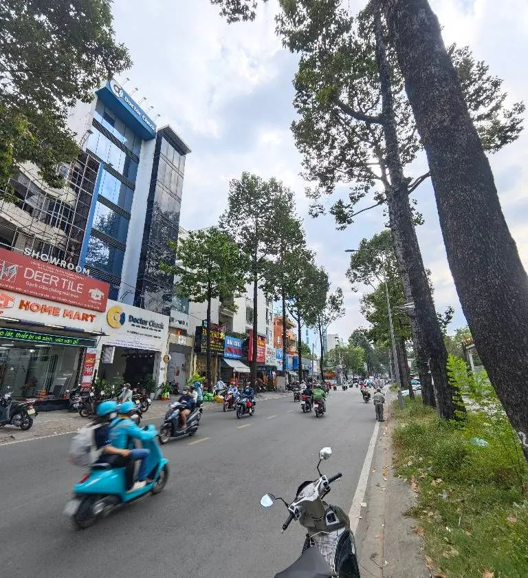 Cách biến tài sản tạo dòng tiền 55 triệu/tháng thành cỗ máy sinh lời 180 triệu/tháng... Bán nhà mặt phố tại Diên Hồng, Hồ Chí Minh 01