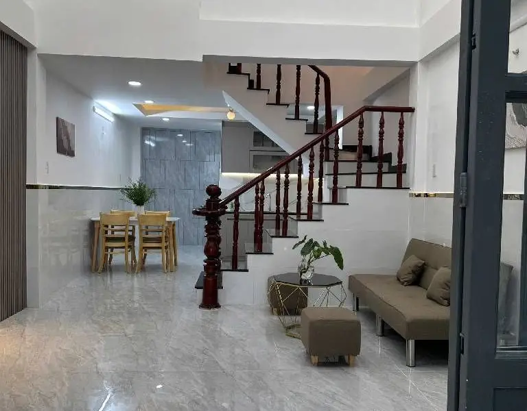 Nhà đẹp như hoa hậu đường Lê Văn Quới Bình Tân sát mặt tiền hẻm xe hơi ở ngay 5.63 tỷ... Bán owner_side tại Bình Trị Đông, Hồ Chí Minh 01