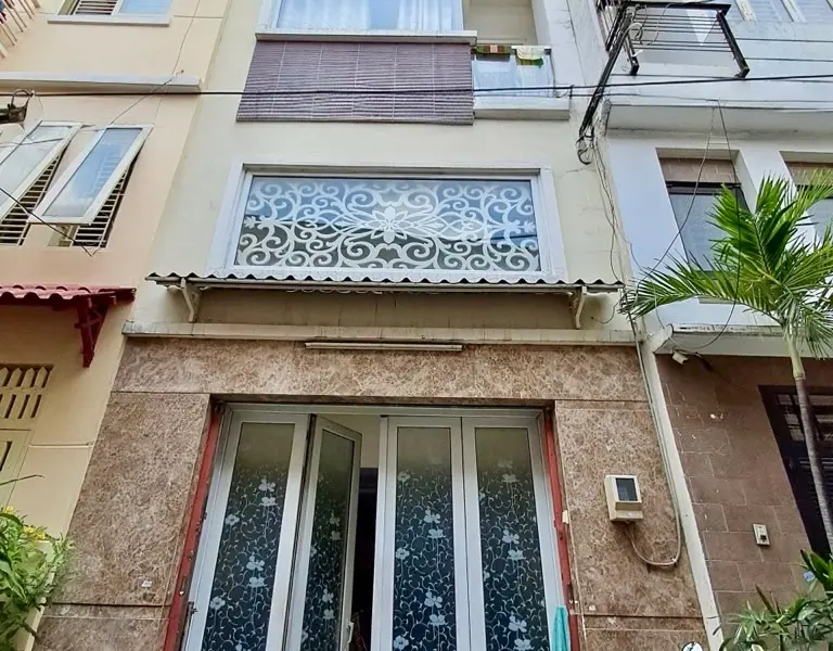 Bán nhà riêng quận 1, diện tích 30m², nhà 4 tầng chắc chắn, vị trí trung tâm... Bán nhà riêng tại Tân Định, Hồ Chí Minh 01