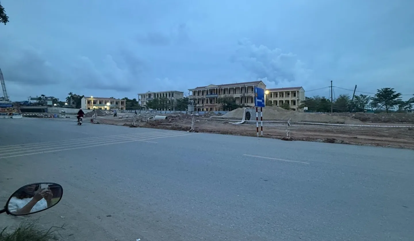 Nhà riêng có sân ô tô ngay trung tâm hành chính phường Hưng Đạo... Bán nhà riêng tại Hưng Đạo, Hải Phòng 01
