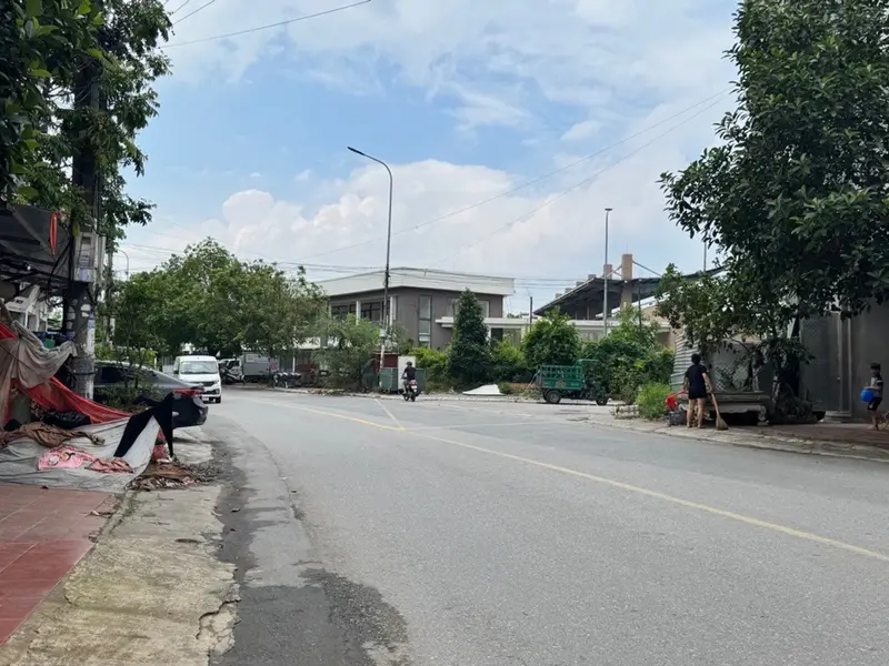 Siêu phẩm nhà mặt phố265m2,mt 8.3 Lý Chiêu Hoàng BT 3 TẦNG giá cực hiếm, cơ hội không thể bỏ lỡ... Bán nhà mặt phố tại Từ Sơn, Bắc Ninh 01