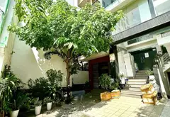 Nhà phố 6 tầng mặt tiền rộng, khu cán bộ yên tĩnh, xe hơi ngủ nhà... Bán nhà mặt phố tại Đức Nhuận, Hồ Chí Minh 02