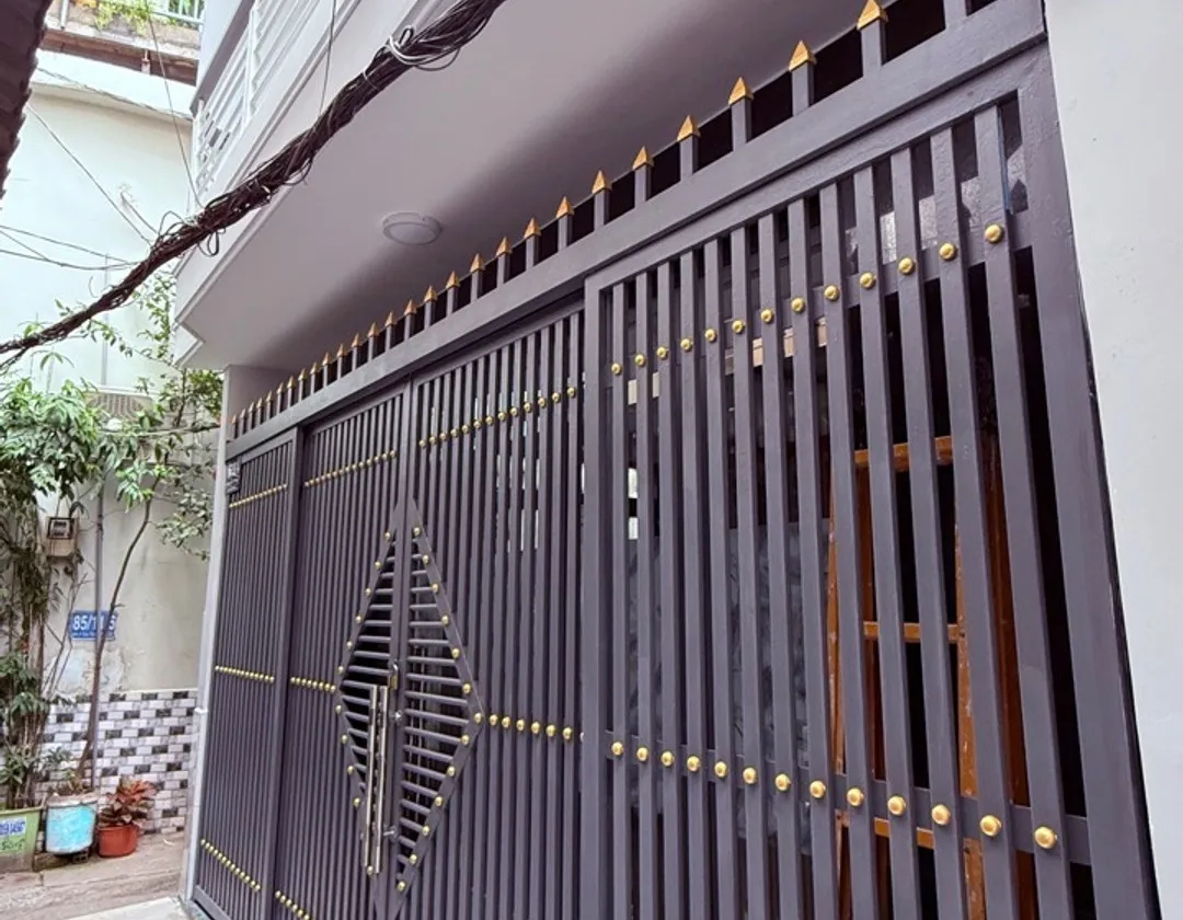 Bán nhà riêng 2 tầng tại phường Nguyễn Thị Xiếu, diện tích 42m² giá hợp lý... Bán nhà riêng tại Tân Thuận, Hồ Chí Minh 01