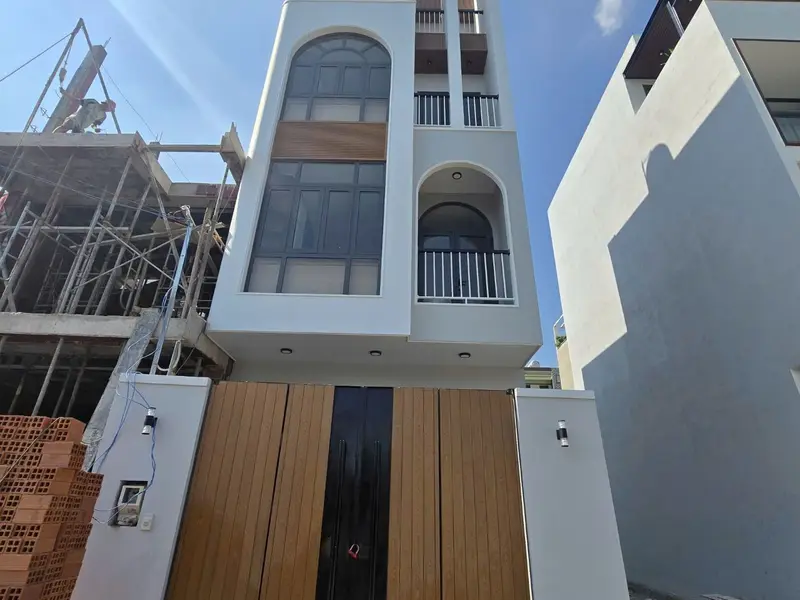 Biệt thự phố hiện đại trọn nội thất tại Long Trường, Thủ Đức... Bán nhà riêng tại Long Trường, Hồ Chí Minh 01