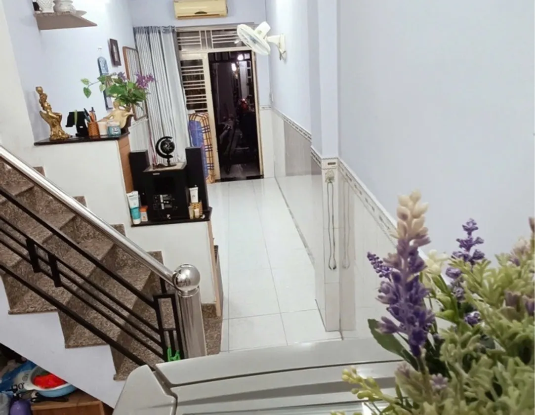 GẦN KHU ẨM THỰC 200 XÓM CHIẾU  - 25M² NỞ HẬU  - 2PN - 2.8 TỶ
📍 Đoàn Văn Bơ, P. Xóm Chiếu... Bán nhà riêng tại Xóm Chiếu, Hồ Chí Minh 01
