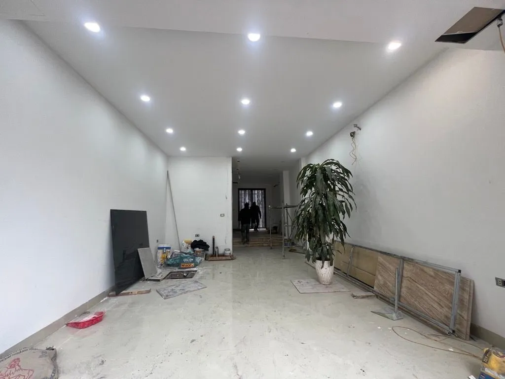 Bán nhà mặt phố 7 tầng thang máy tại Lý Sơn, diện tích 55.2 m² giá 23.9 tỷ... Bán nhà mặt phố tại Việt Hưng, Hà Nội 01
