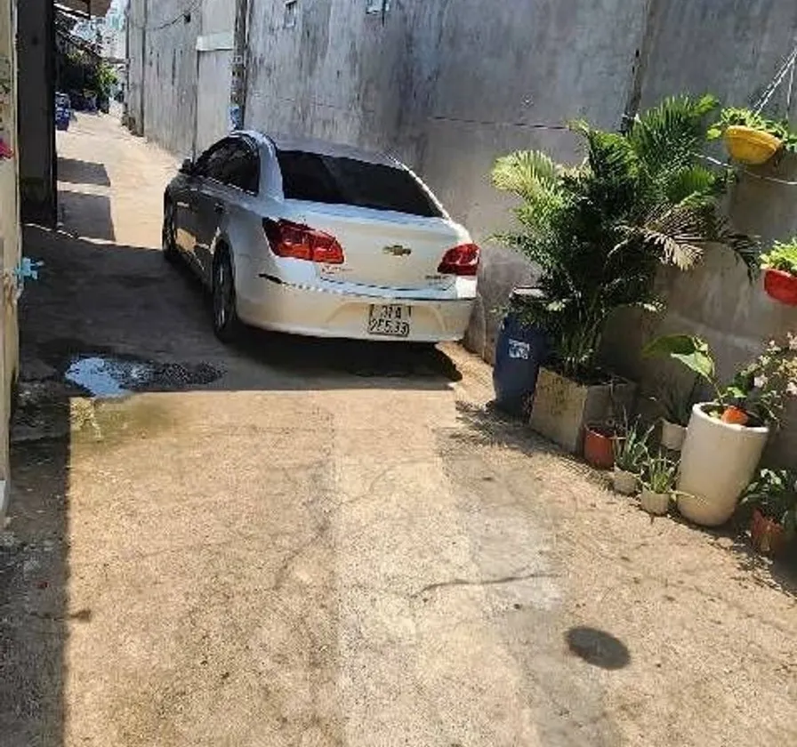 4.2 TỶ NHÀ 1 TR 1 LẦU 1 TUM MỚI KIÊN CỐ NGAY CHỢ HẺM XE HƠI ĐOÀN THỊ KIA. DĨ AN... Bán nhà riêng tại Dĩ An, Hồ Chí Minh 01