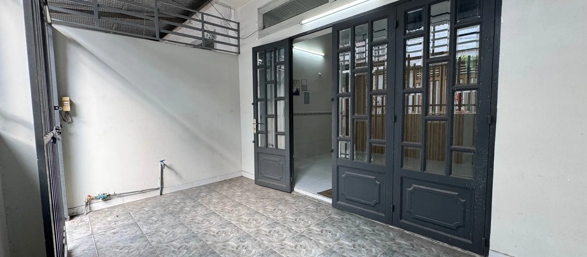 Nhà 2 tầng xinh xắn ngay Bình Tân, tiện mua ở hoặc đầu tư... Bán nhà riêng tại Bình Hưng Hòa, Hồ Chí Minh 01