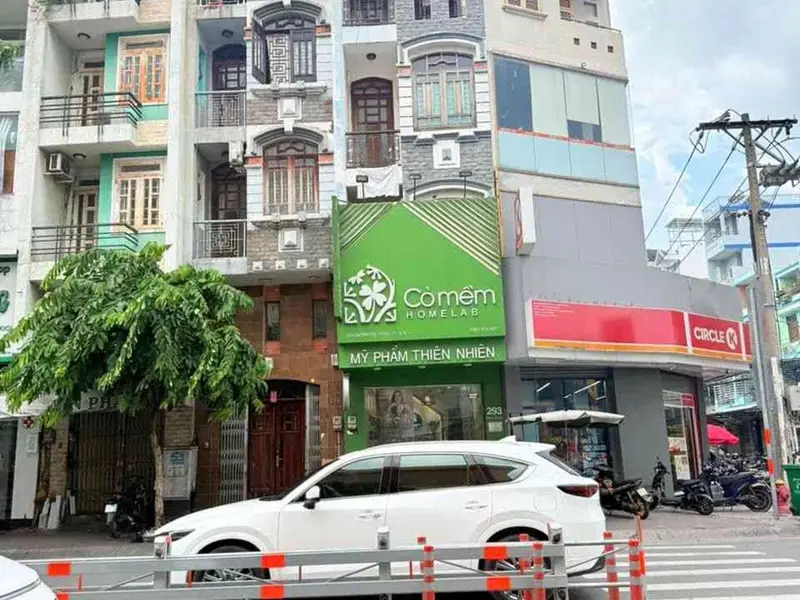 Nhà mặt phố kinh doanh Dương Bá Trạc - đắc địa quận 8, cơ hội đầu tư hiếm có, giá chỉ 12.9 tỷ.... Bán nhà mặt phố tại Chánh Hưng, Hồ Chí Minh 01