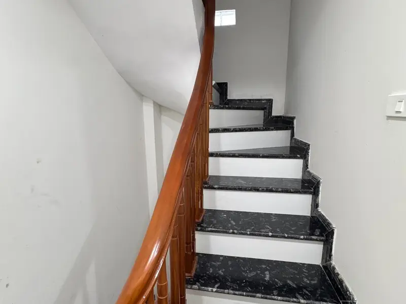 Bán nhanh nhà 6 tầng Nguyễn Văn Linh giá 9.2 tỷ... Bán nhà riêng tại Việt Hưng, Hà Nội 01