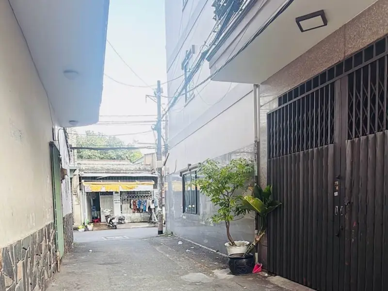 Nhà mặt tiền rộng, tiện xây mới ở Trường Chinh Tân Bình... Bán nhà riêng tại Tân Bình, Hồ Chí Minh 01