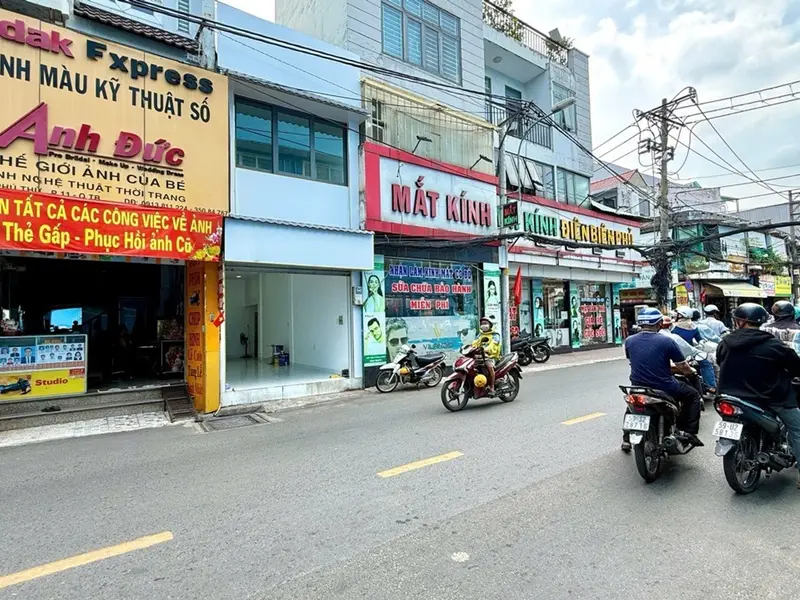 Nhà mặt phố 3 tầng 32m2 tại Phạm Phú Thứ, phù hợp kinh doanh... Bán nhà mặt phố tại Bảy Hiền, Hồ Chí Minh 01