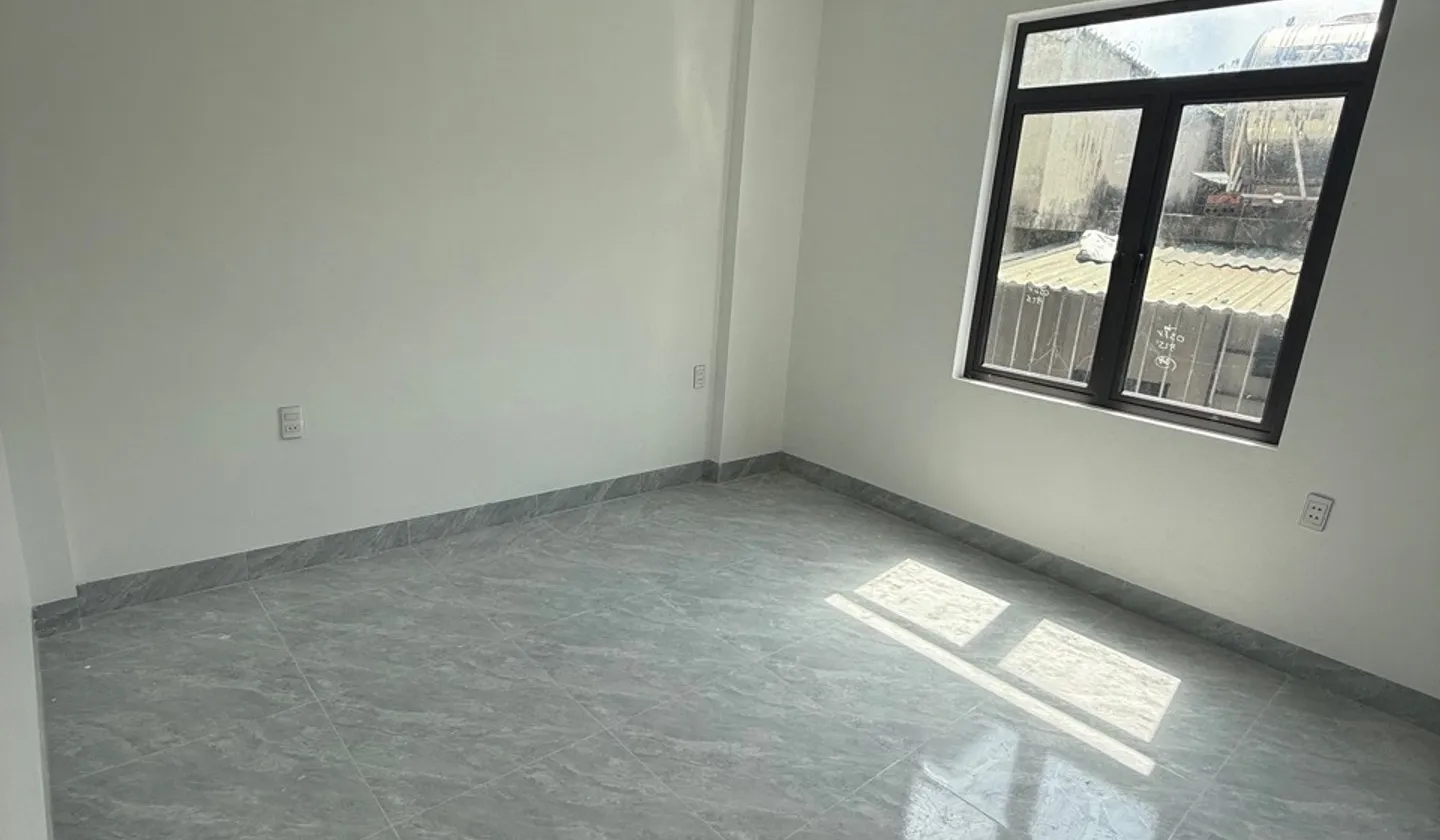 Bán nhà 4 tầng tại phường Hà Lầm, Quảng Ninh giá 3.3 tỷ... Bán nhà riêng tại Hà Lầm, Quảng Ninh 01