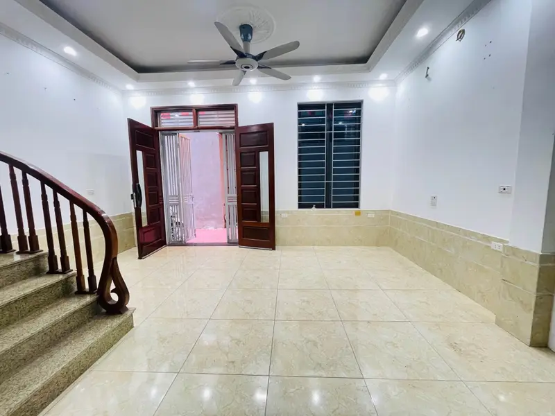 TRUNG TÂM THANH TRÌ NHÀ DÂN XÂY - MẶT TIỀN SIÊU RỘNG - Ô CHỜ THANG MÁY - GẦN NHÀ THỂ -CHỈ HƠN 6 TỶ... Bán nhà riêng tại Thanh Trì, Hà Nội 01