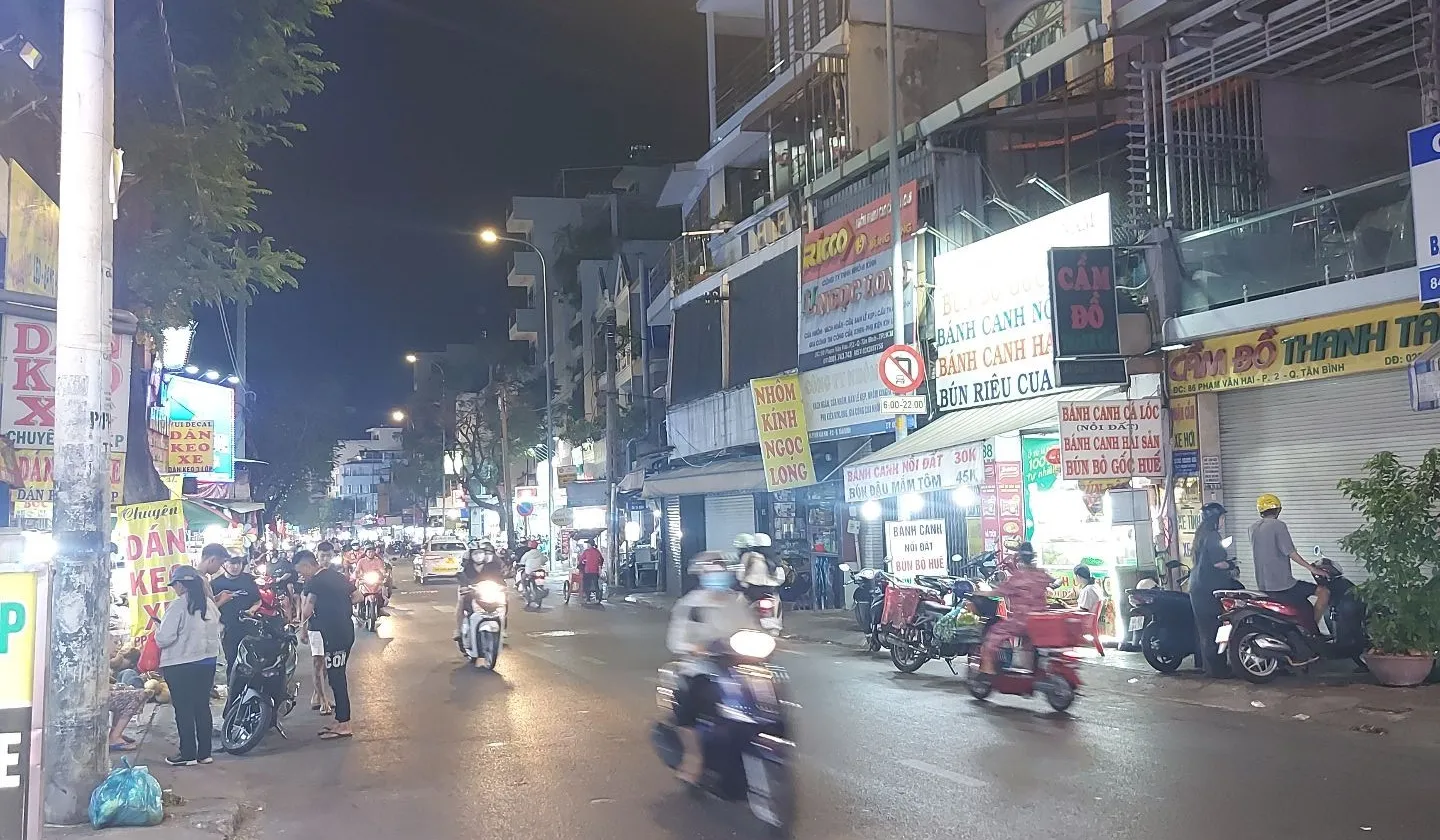 Bán nhà Mặt Tiền 4 tầng Phạm Văn Hai, trung tâm quận Tân Bình... Bán nhà mặt phố tại Tân Sơn Hòa, Hồ Chí Minh 01