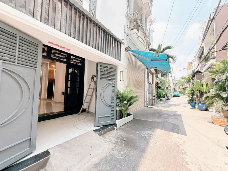 🔥 SIÊU PHẨM GÒ VẤP – 52M² – 4 TẦNG – Ô TÔ ĐỖ CỬA! 🔥
🏠 BTCT kiên cố | 4PN | 5WC
✨ Full nội thất –... Bán nhà riêng tại Thông Tây Hội, Hồ Chí Minh 01
