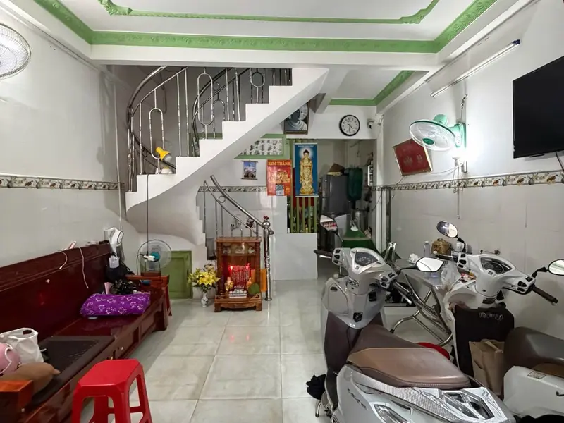👉BÌNH TÂN - ĐƯỜNG CHIẾN LƯỢC $ 4.17 TL
👉DT:36 M2 (4 ×9)
👉NHÀ ĐẸP HẺM THÔNG 👉2 TẦNG KIÊN CỐ 👉BT... Bán nhà riêng tại Bình Trị Đông, Hồ Chí Minh 01