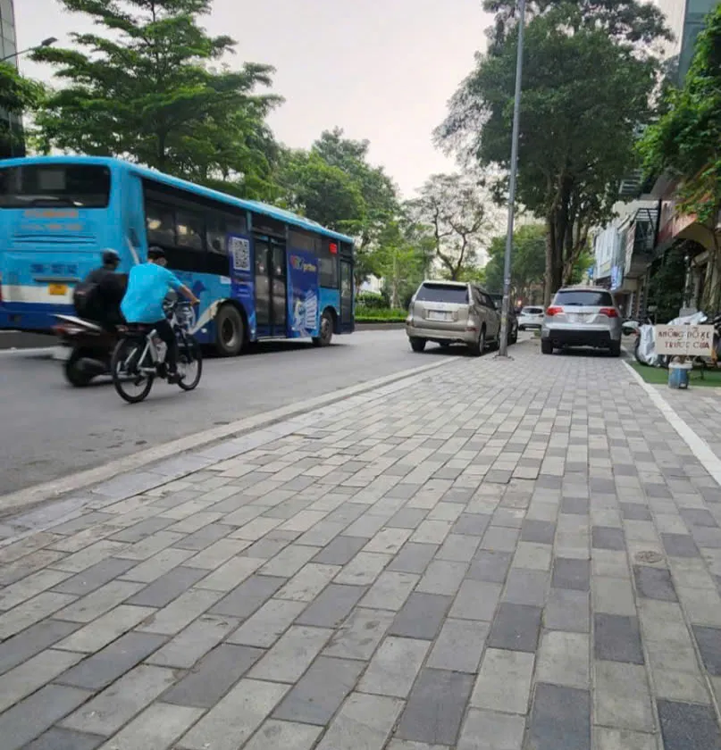 ĐẤT MẶT PHỐ LẠC LONG QUÂN, LÔ GÓC VỊ TRÍ ĐẸP MẶT TIỀN RỘNG, KINH DOANH ĐẮC ĐỊA. VIEW HỒ TÂY.... Bán nhà mặt phố tại Xuân Đỉnh, Hà Nội 01
