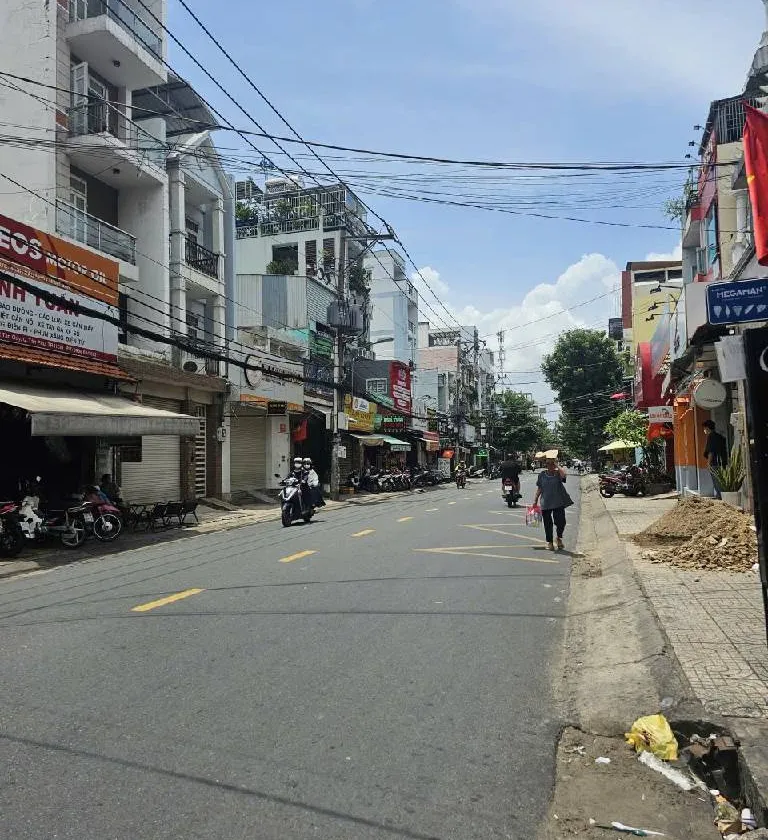 Nhà mặt phố mở rộng kinh doanh quận Tân Phú, sầm uất, dễ tiếp cận... Bán nhà mặt phố tại Phú Thọ Hòa, Hồ Chí Minh 01