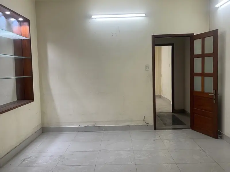 Nhà mặt phố 5 tầng kinh doanh sầm uất tại quận Tân Bình... Bán nhà mặt phố tại Tân Bình, Hồ Chí Minh 01