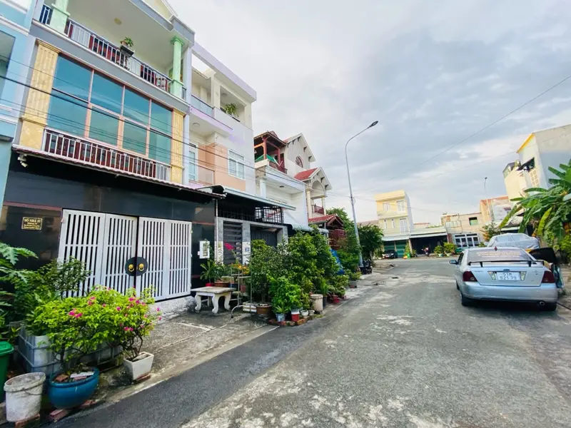 104M2 Đất tái định cư Long Sơn Long Bình Q9 mặt tiền 6.5m, giá tốt... Bán đất tại Long Bình, Hồ Chí Minh 01