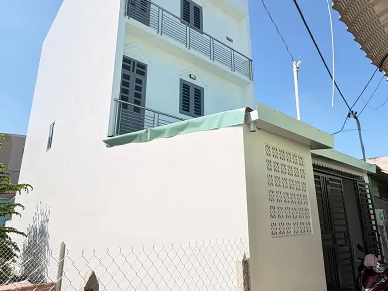 Bán Nhà Ngang 6m Hẻm Xe Tải Ngay Thị Trấn Hóc Môn - 110m2 Chỉ Hơn 6 Tỷ... Bán nhà riêng tại Hóc Môn, Hồ Chí Minh 01